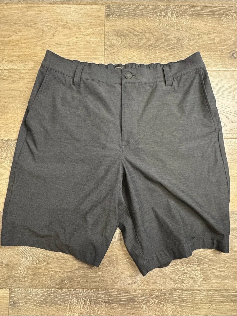 Banana Republic Charcoal Gray Flat-Front Shorts 1078